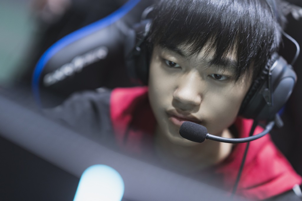 那些没能打倒我的,终将使我变得更强大——knight9卓定-英雄联盟官方