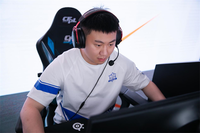 WE苦战三局惊险击败eStar，J1E率领XROCK再胜LGD
