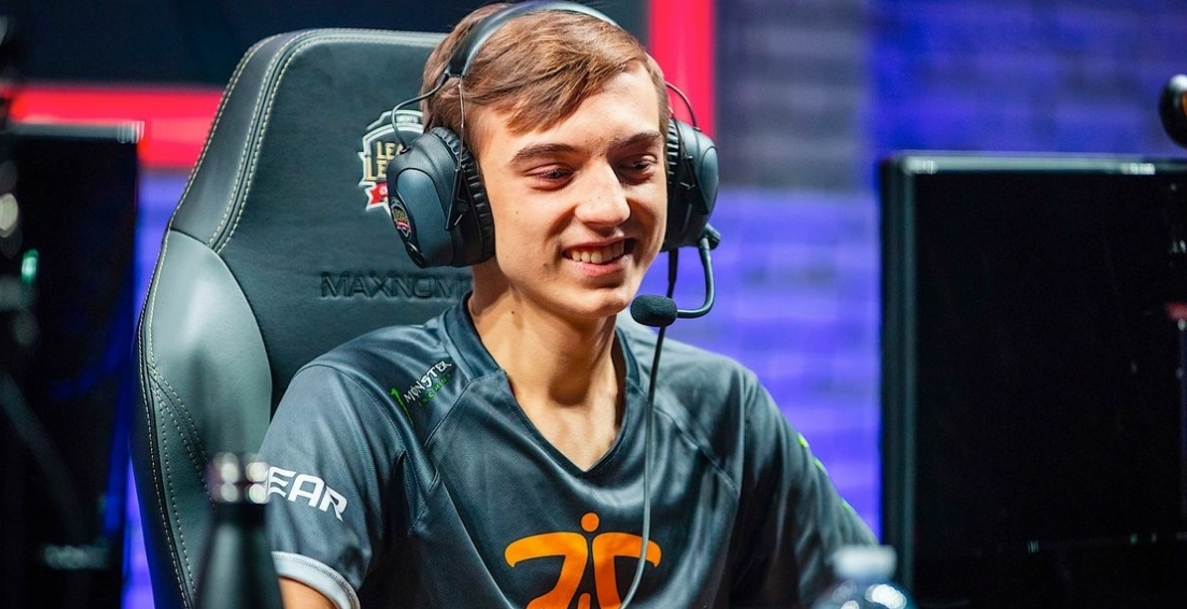 g2玩套娃上单wunder去打辅助网友建议买小东北