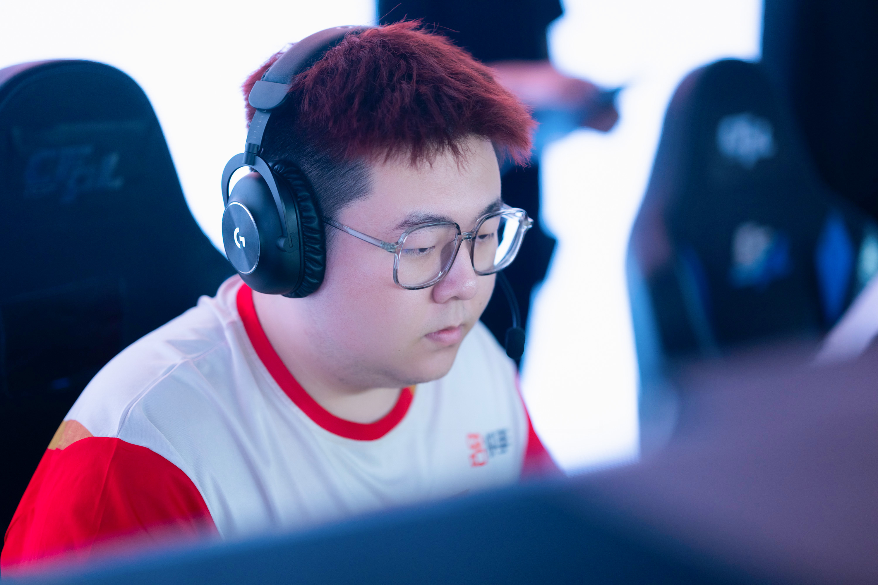 Q9雨寞与EPFirst正面交锋，XqluN率EDG挑战旧主BS