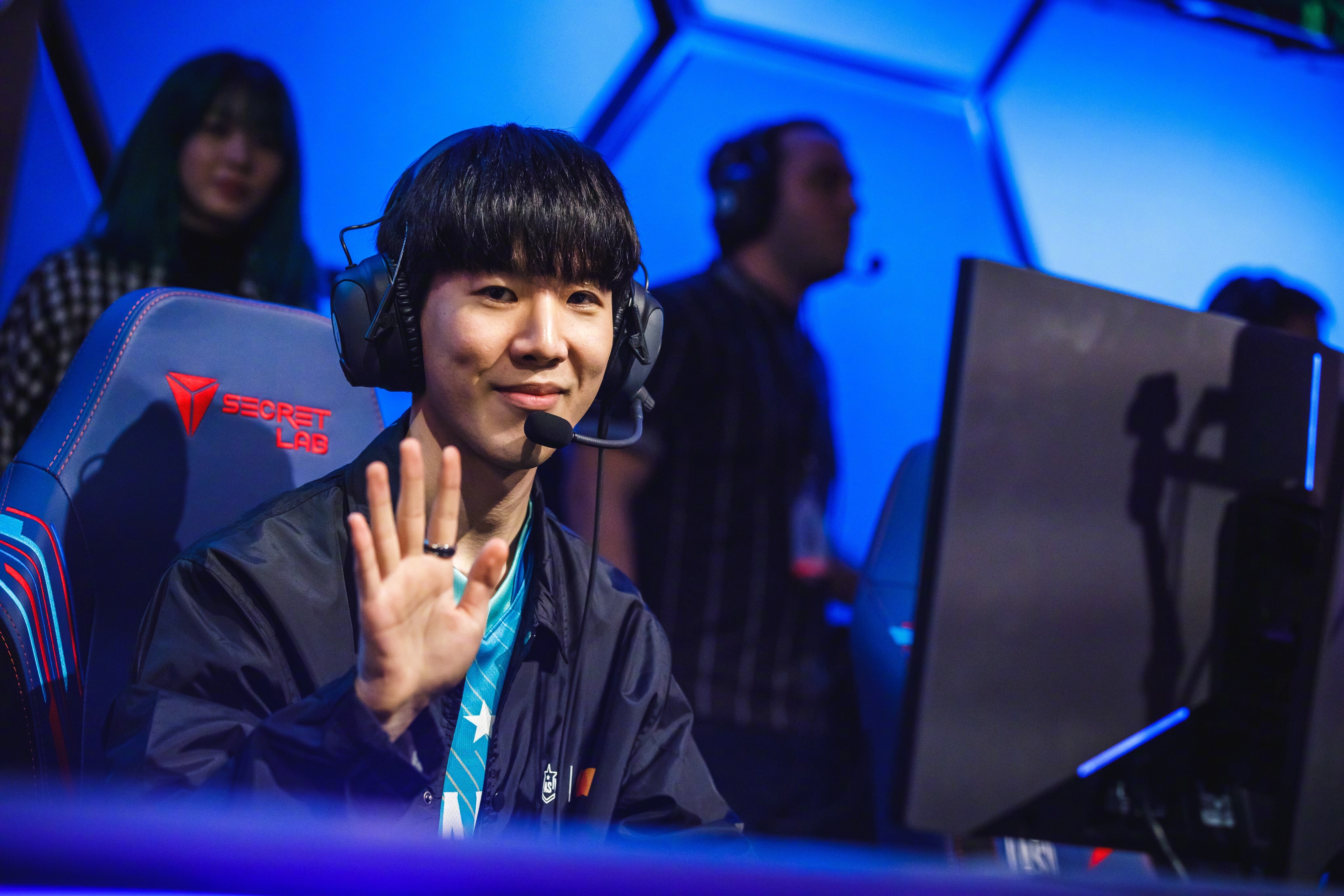 玩家制作lpl数据图 原ig三叉戟登顶 ts混进了奇怪的位置