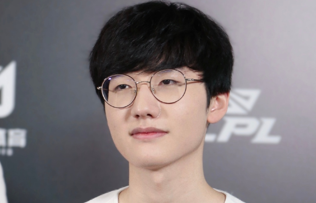 小花生再战宁王其实在已经结束的lpl夏季赛常规赛阶段,ig宁王与lgd小