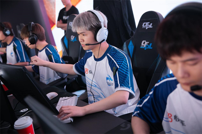 Q9轻松击败EDG，EP连斩10分终结成都AG七连胜