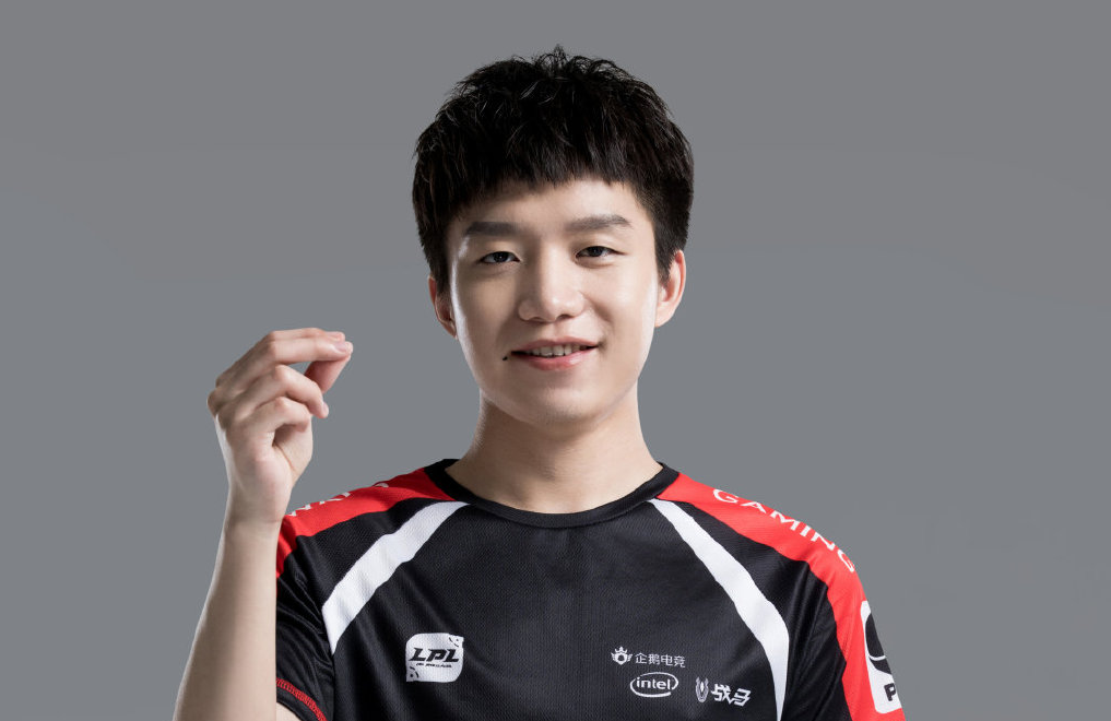 胜率刚好7成 edg明凯完成定位赛 初始段位够顶-英雄联盟官方网站-腾讯