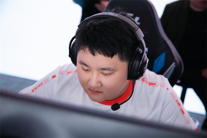 Wn99五杀BS击败WE，成都AG苦战三局险胜KZ
