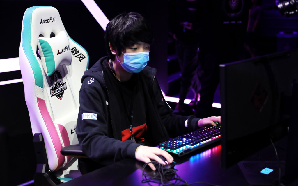 doinb谈可汗加入dwg:他风格很适合lck!不忘主动揽责