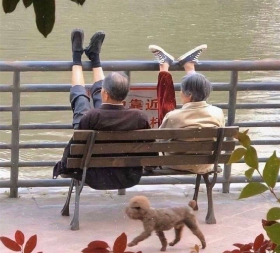立即预定助力黑骑士-海王返场，毁灭经典皮肤限时免费领取中
