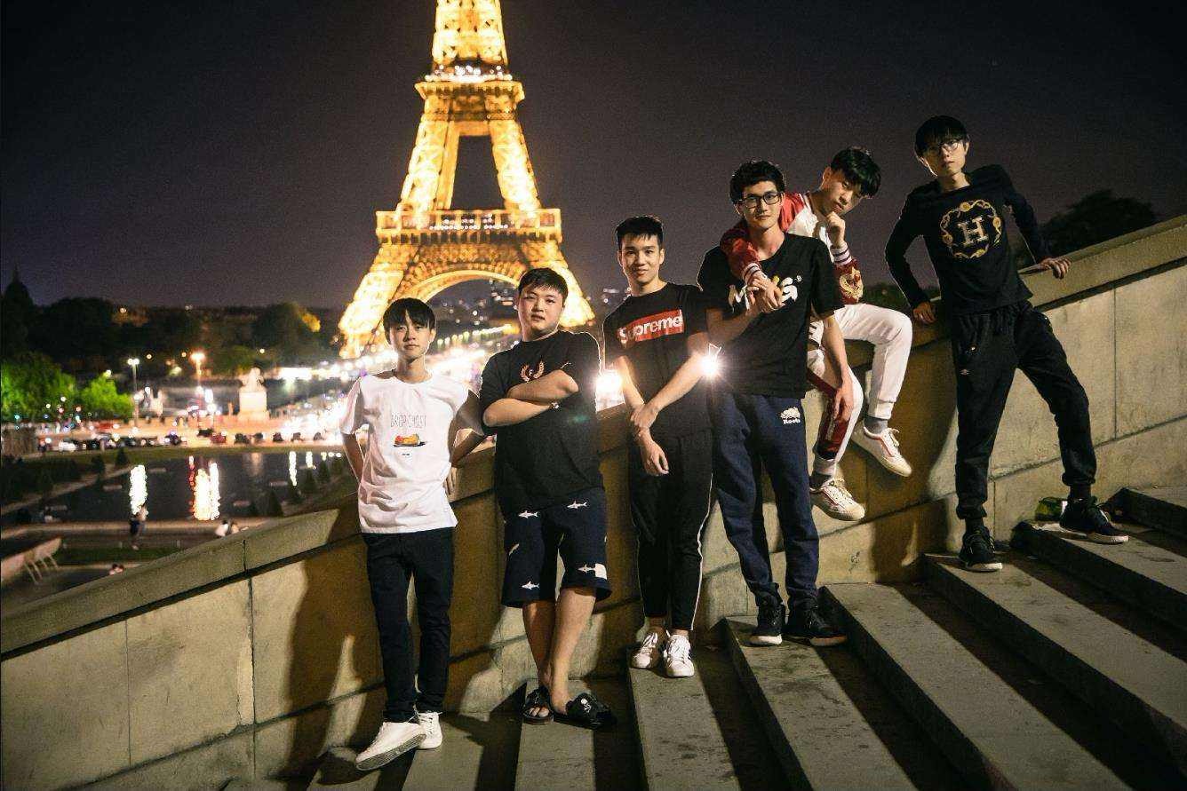 rng上演中二对决,全员改峡谷之巅id,小明id真情流露