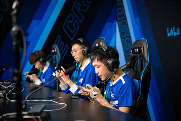 首页 > 简讯八卦    q9战队在前半程比赛中共获8分,爆破胜率为52.