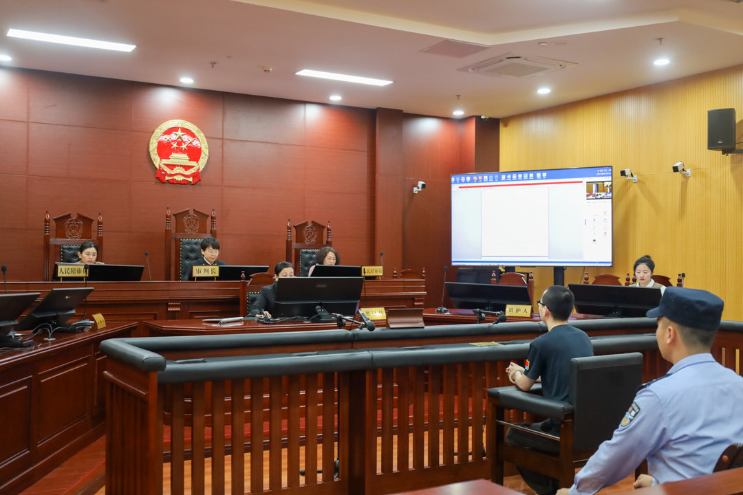 无畏契约今天一周岁啦