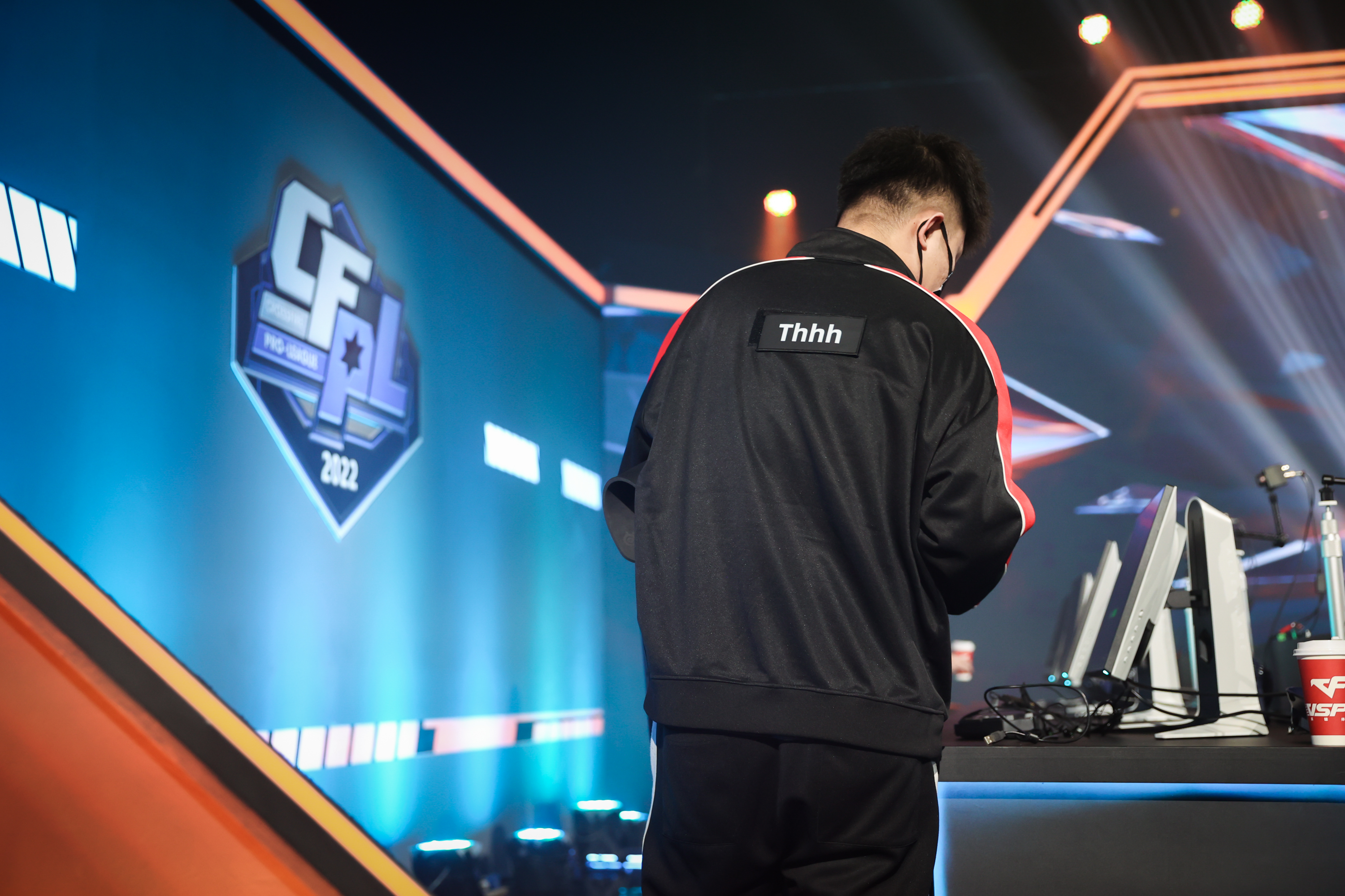 [穿越火线] EDG|EDG二比一击败WE，完成常规赛收官之战
