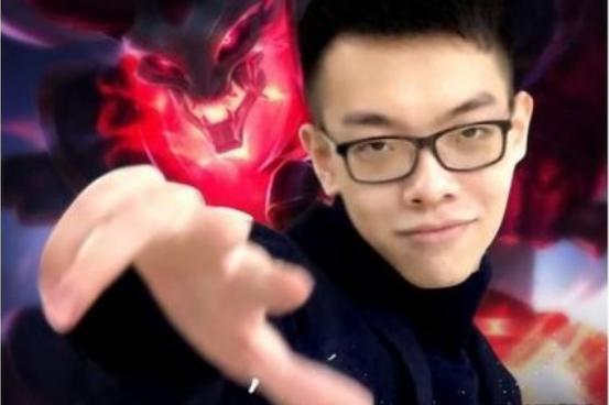 Dopa排位遇青蛙锤石辅助，看完青蛙这两点操作直言：这个人很菜