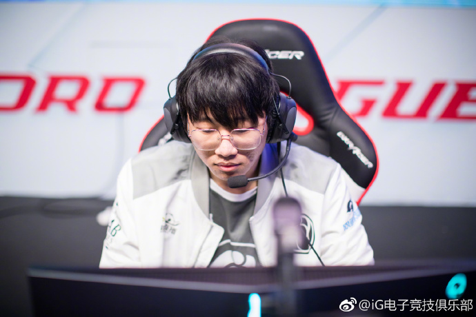 IG宁王职业生涯曾差点断送？因“爱上”YM辅助才走上正确道路