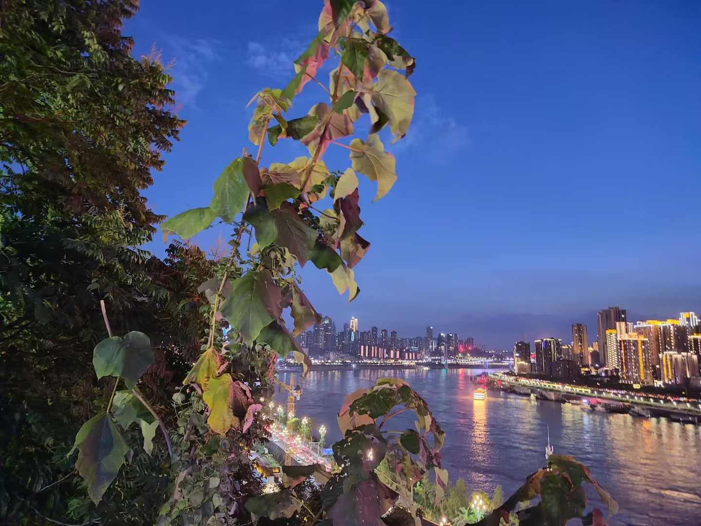 图片[28] - 在飞凤山下，把日子写成诗——刘日生与他的“半界流虹” - 浅染博客-浅染のBlog