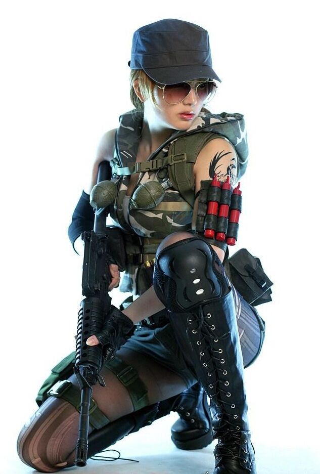 韩国人气组合螺旋猫 cos力作之性感女兵