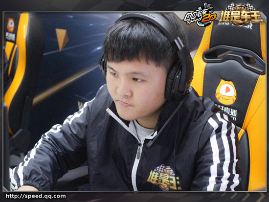 qq飞车微信官方网站-腾讯游戏-竞速网游王者 突破300万同时在线