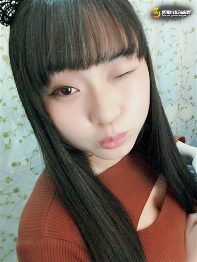电子竞技不懈努力，年轻不输唯我—汉宫向音