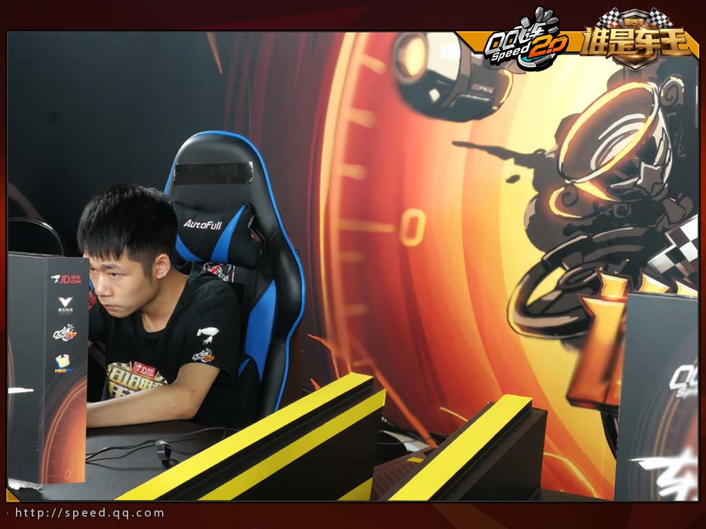 谁是车王个人竞速赛 胡旭2:1险胜率先晋级 - qq飞车官方网站-腾讯游戏