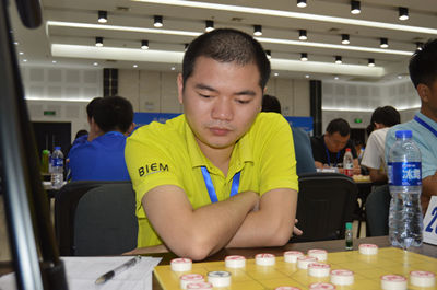 威凯杯任刚对手连走两步判负 赵攀伟发力猛追 - 天天象棋微官网