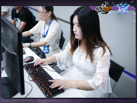 ssc2017春季总决赛 刘彤顺利晋级女子决赛 - qq飞车官方网站-腾讯游戏