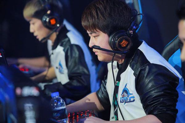 cfpl名将印象 沉稳狙神毅毅 百炼终成真钢