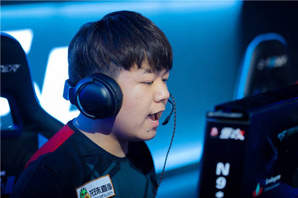 cfpl周mvp榜 石头登顶 brkss3排第二