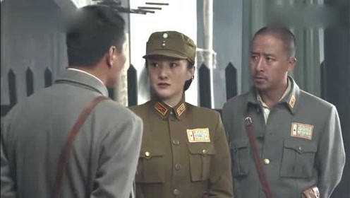 葛薇告诉靳旅长,部队里有内奸,吴天禄听闻若有所思