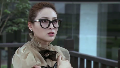 遵命女王:女总裁脚滑摔倒,穷小子一把搂住,谁知却抱到尴尬部位