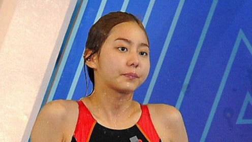 韩国美女10米台跳水,入水那一刻,教练都尴尬到扭头就走!