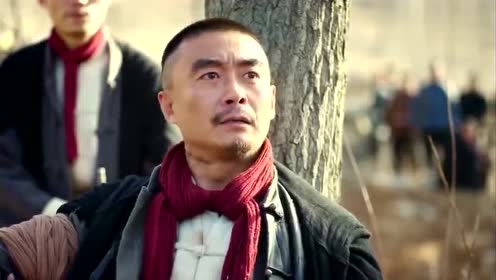 红高粱:花脖子恼羞成怒跟县长打仗,还好占鳌来的及时,可好心当成