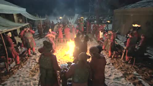 《精忠岳飞》岳飞摆庆功宴不醉不归,牛皋妖娆献舞却作了电灯泡