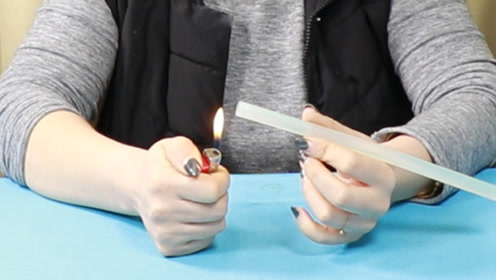 热熔胶棒用打火机烧一烧,太厉害了,解决了很多男女的难题,后悔才知道