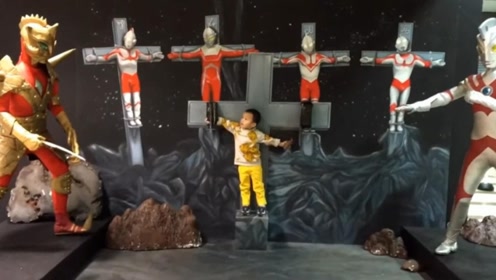 在奥特之母面前,奥特之父乖的像个孩子