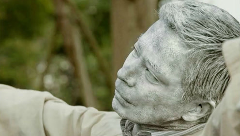 世界上最神奇的病,能把大活人变成石头,网友:石化术?