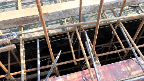 77空调板钢筋构造