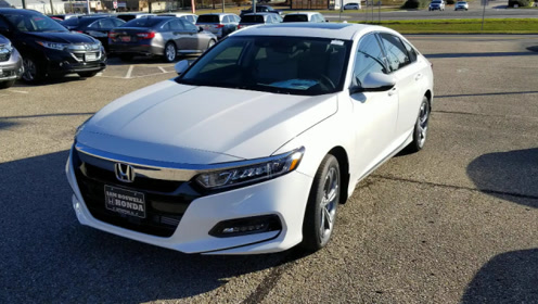 放弃凯美瑞选择了2020款本田雅阁,近距离看到实车,觉得选对了