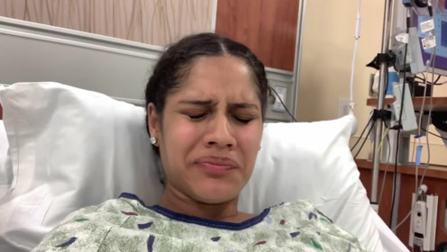 实拍正承受宫缩阵痛折磨的临产孕妇,做妈妈真是太辛苦太不容易了