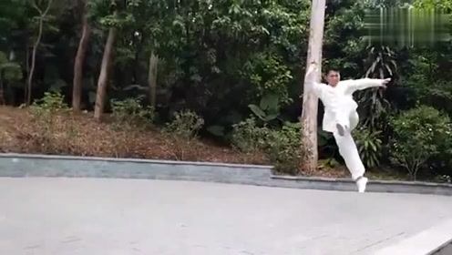 轻功一般的弹腿, 武当功夫中最厉害的腿法, 武当龙华拳