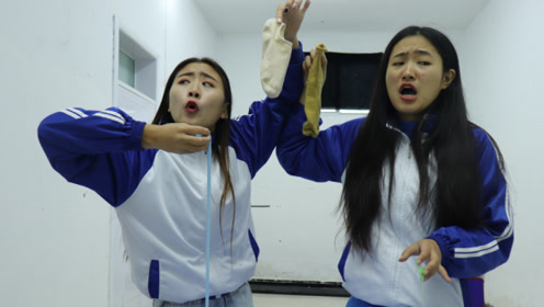 俩人用2种玩法进行无硼砂大pk,输的人闻臭袜子3天3夜,太逗了