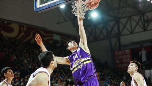 看王少杰的这两记扣篮,太劲爆了!