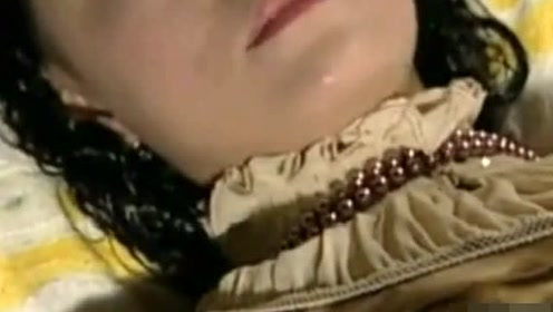 军统美女巧施美人计,还做出一副可怜兮兮的模样!
