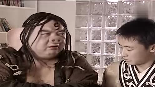 胖子为了让罗森接受任务,直接把坏人扔给他让他打,这方法太奏效