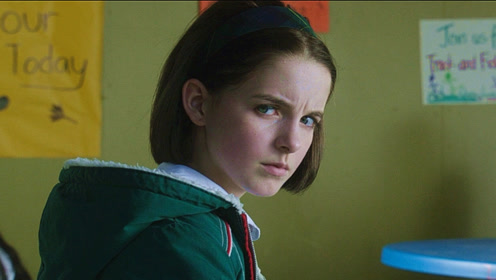 13岁少女担任主角独挑大梁,吹爆麦麦演技,《安娜贝尔3回家》